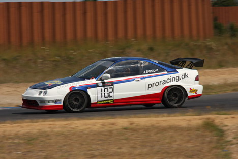Honda Integra'en ser flot ud i solskinet.
(Foto: Olfert)